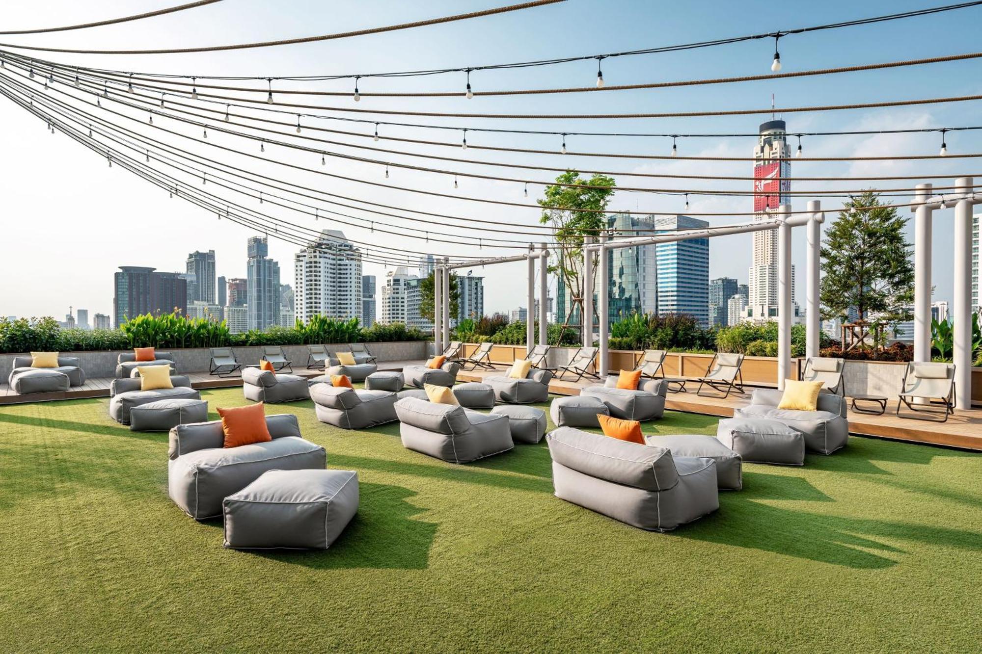 Hotel Moxy Bangkok Ratchaprasong Exterior foto