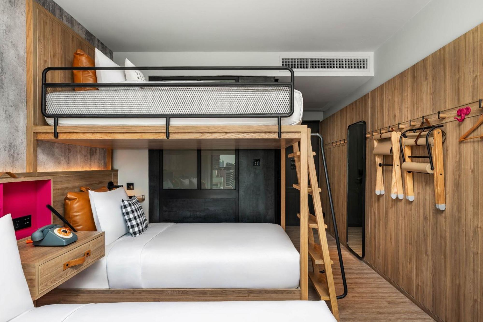 Hotel Moxy Bangkok Ratchaprasong Exterior foto